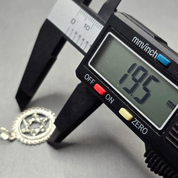 925 Sterling Silver Star of David Filigree Circle Pendant 1" Diamond Cut" - Picture 7 of 7